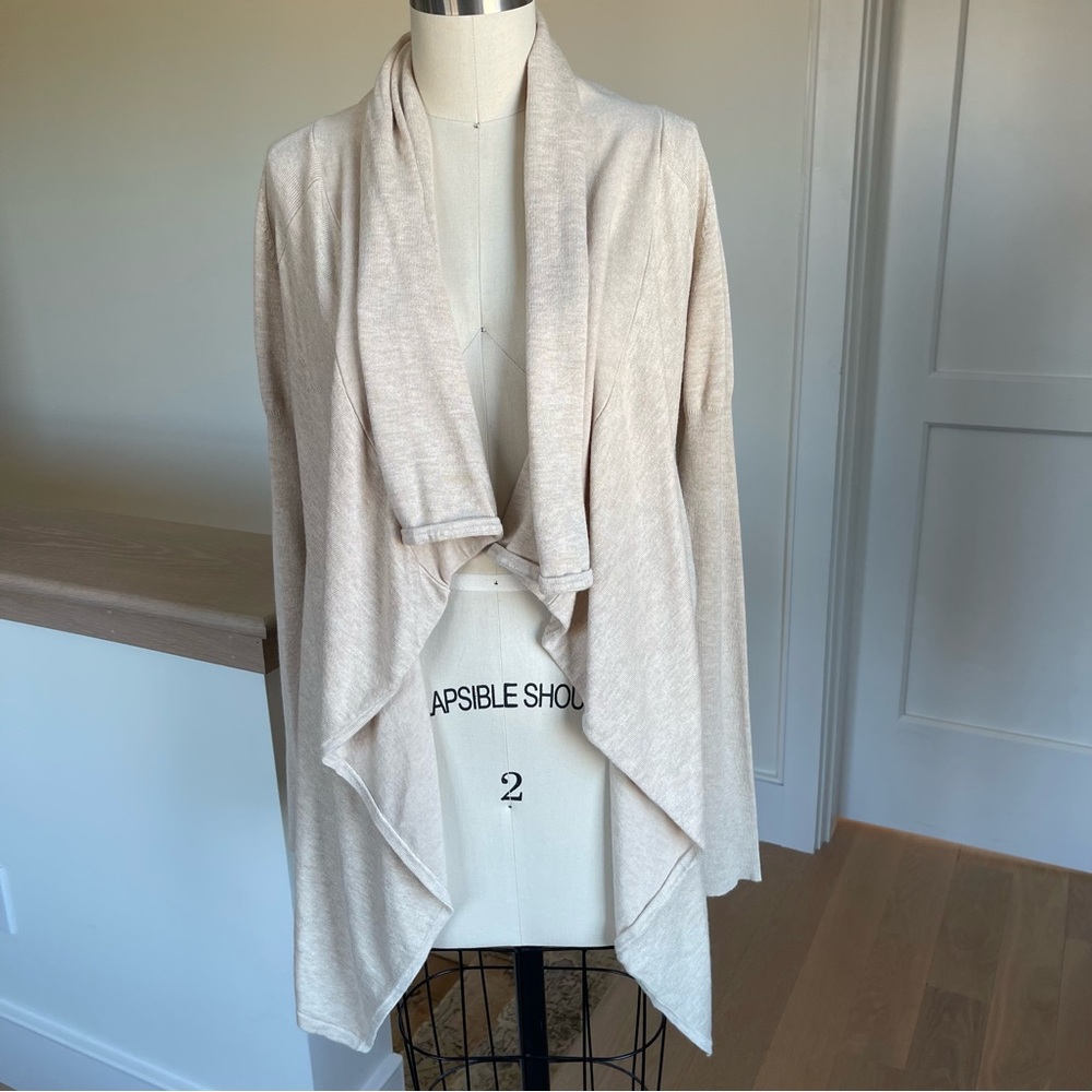 Ivory/Tan rayon/nylon flowing, shawl open front long sleeve cardigan, women’s M